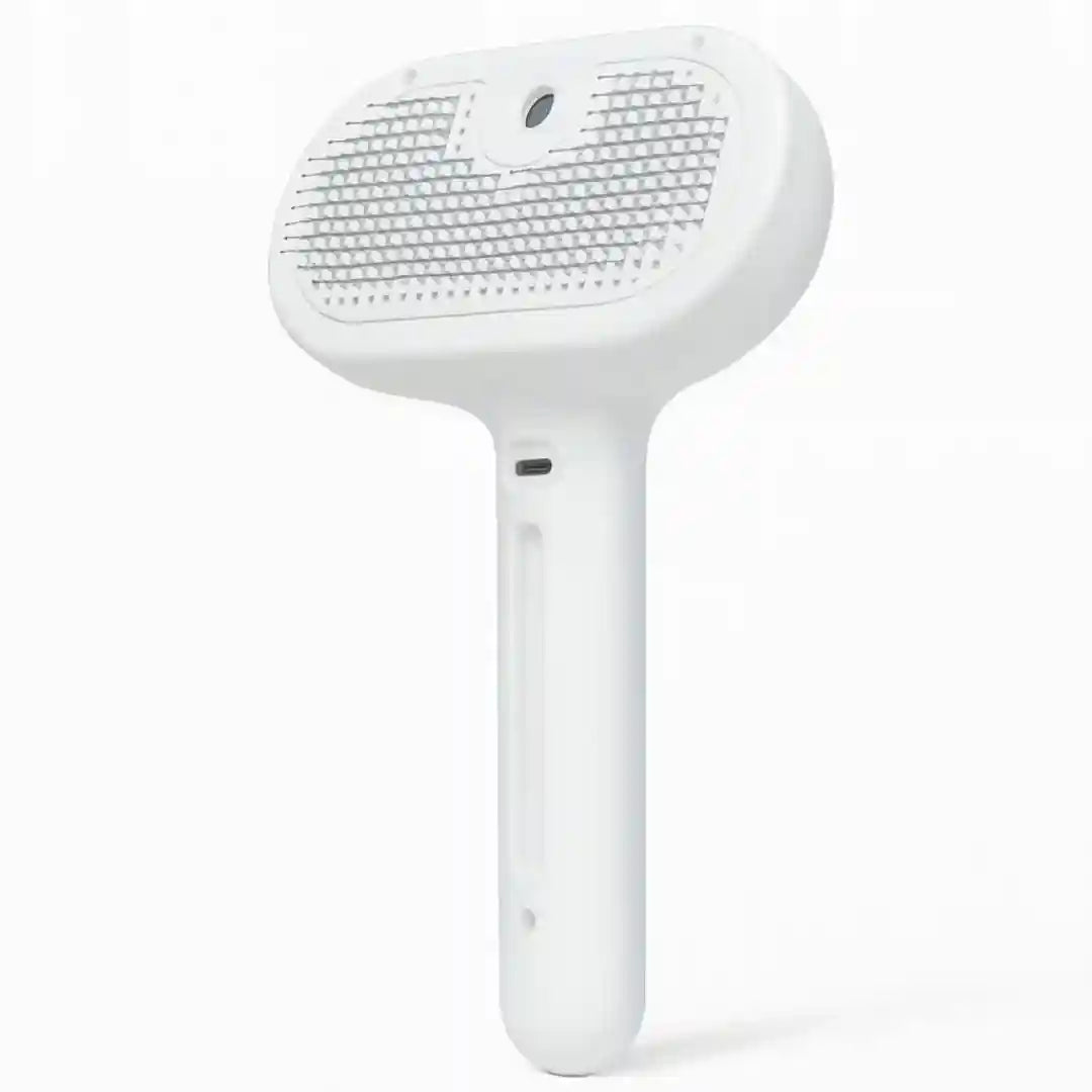 Escova spray massageadora branca para remoção de pelos de pets em fundo branco