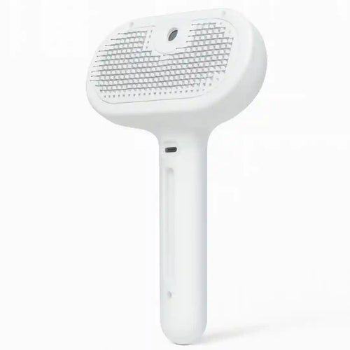 Escova spray massageadora branca para remoção de pelos de pets em fundo branco